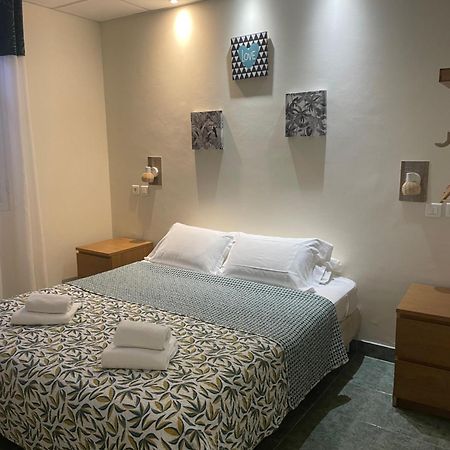 Hotel Le Derby Cagnes-sur-Mer Ngoại thất bức ảnh