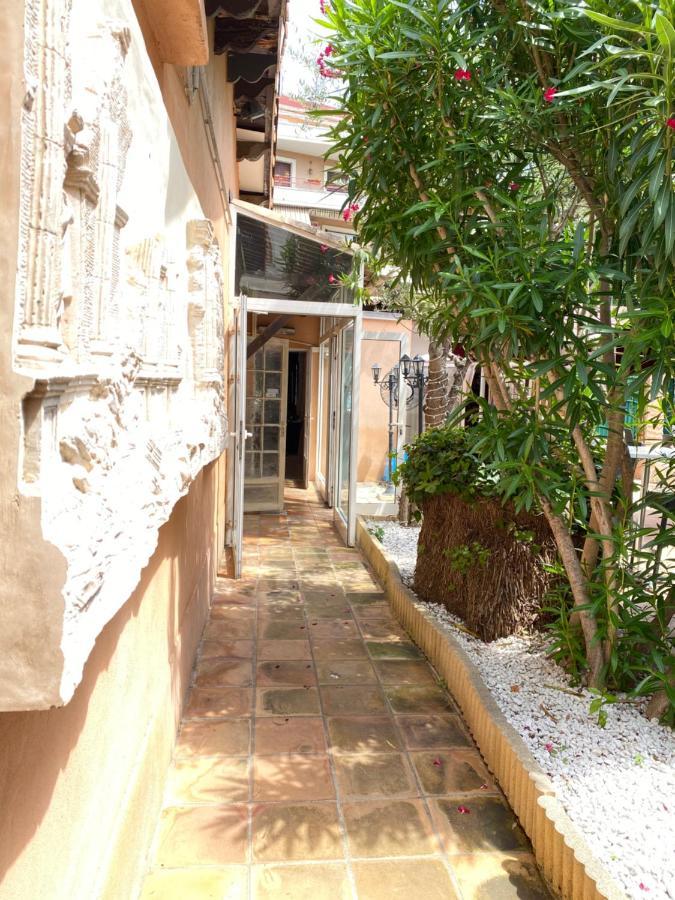 Hotel Le Derby Cagnes-sur-Mer Ngoại thất bức ảnh