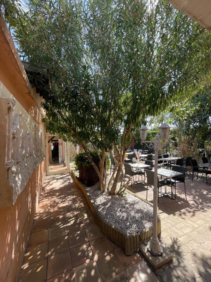 Hotel Le Derby Cagnes-sur-Mer Ngoại thất bức ảnh