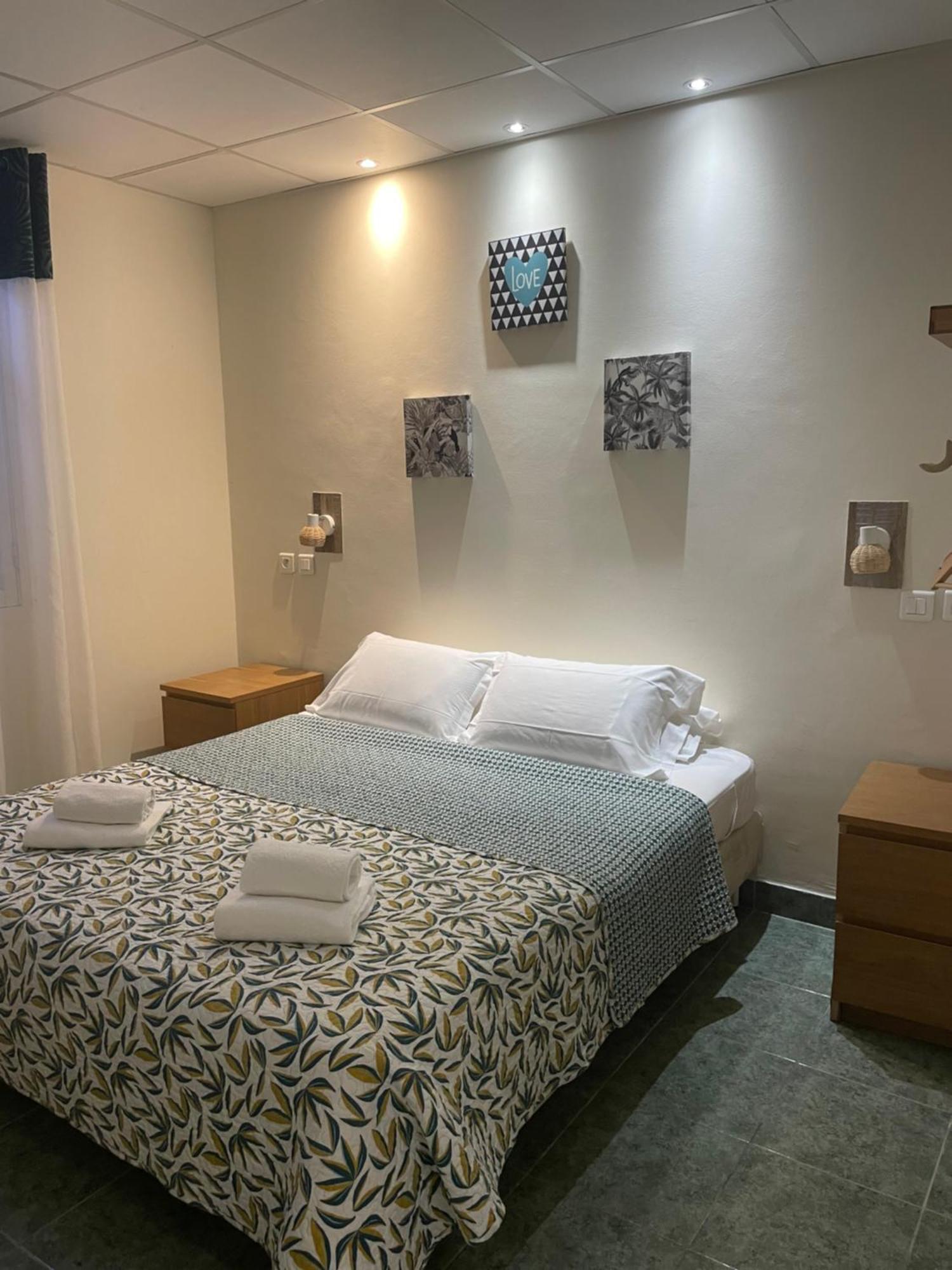 Hotel Le Derby Cagnes-sur-Mer Ngoại thất bức ảnh