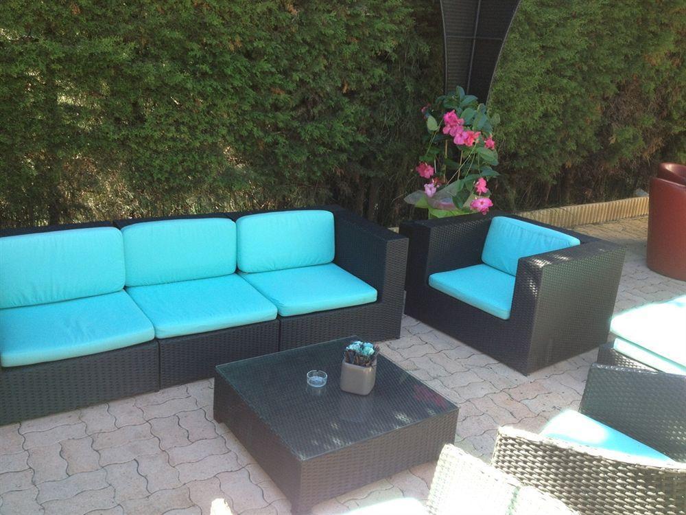 Hotel Le Derby Cagnes-sur-Mer Ngoại thất bức ảnh