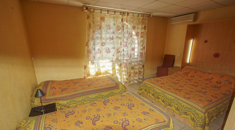 Hotel Le Derby Cagnes-sur-Mer Ngoại thất bức ảnh