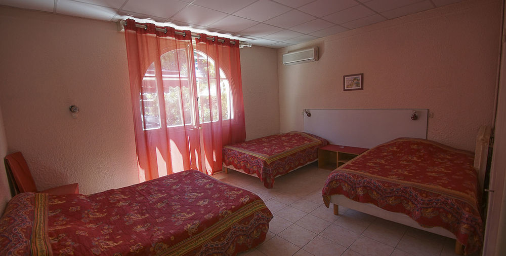 Hotel Le Derby Cagnes-sur-Mer Ngoại thất bức ảnh