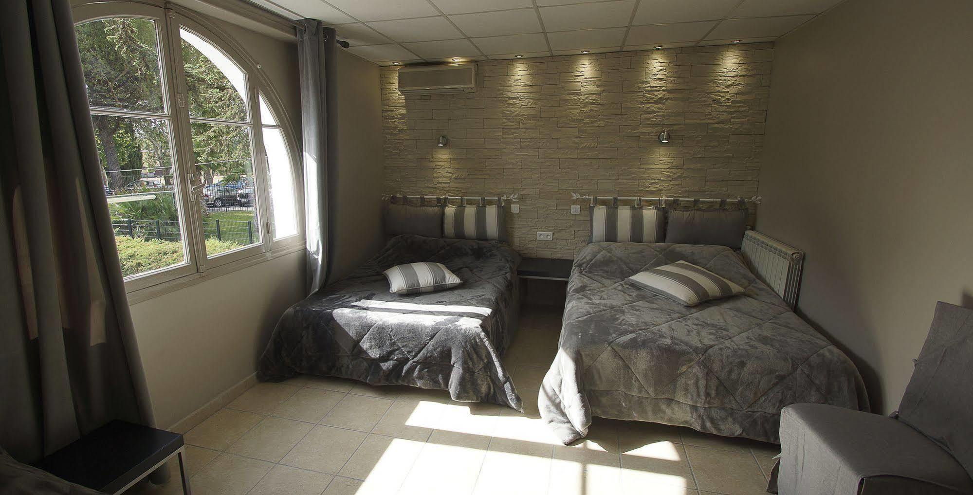 Hotel Le Derby Cagnes-sur-Mer Ngoại thất bức ảnh