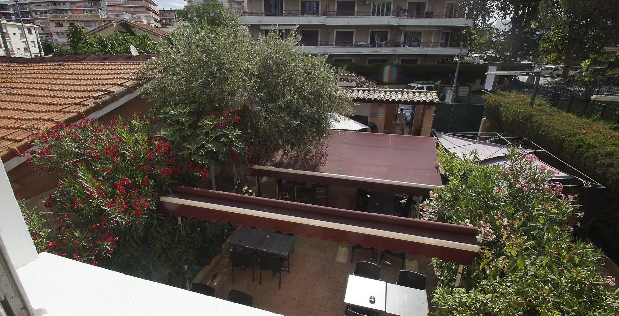 Hotel Le Derby Cagnes-sur-Mer Ngoại thất bức ảnh