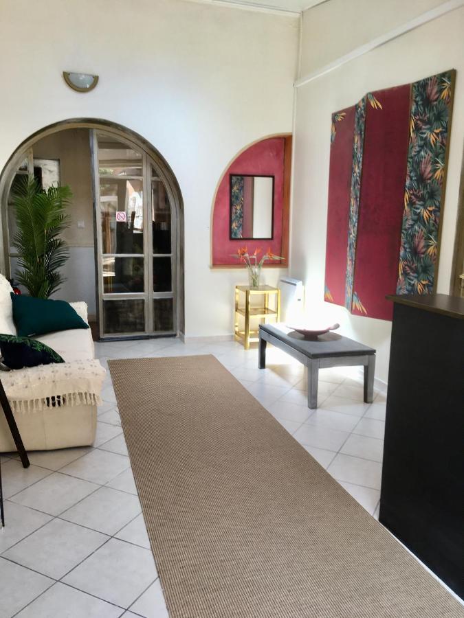 Hotel Le Derby Cagnes-sur-Mer Ngoại thất bức ảnh